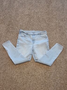 American Eagle Outfitters AE High-Waisted Jegging in Dreamy Indigo 14 Short